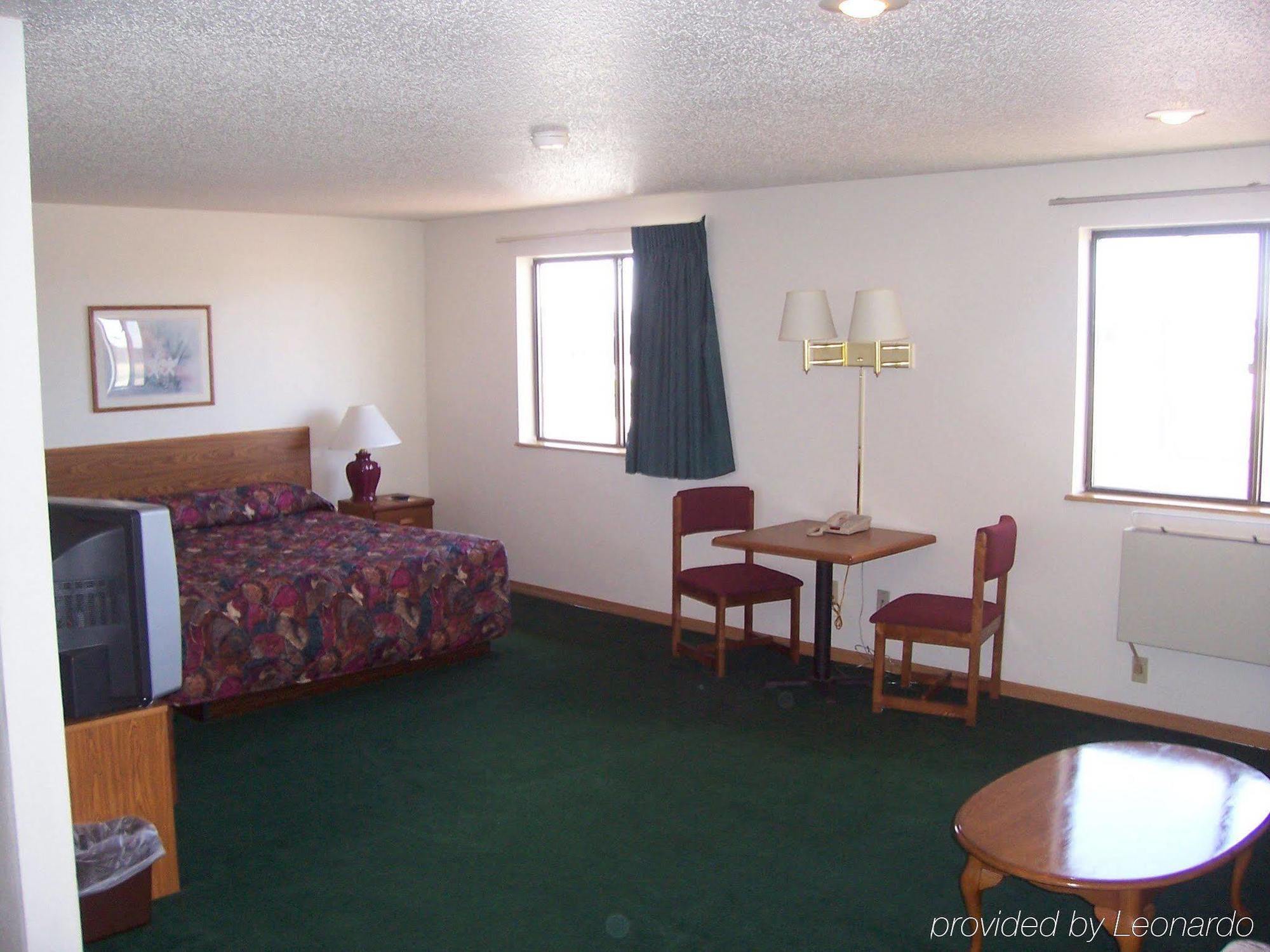 Le Mars Inn And Suites Стая снимка