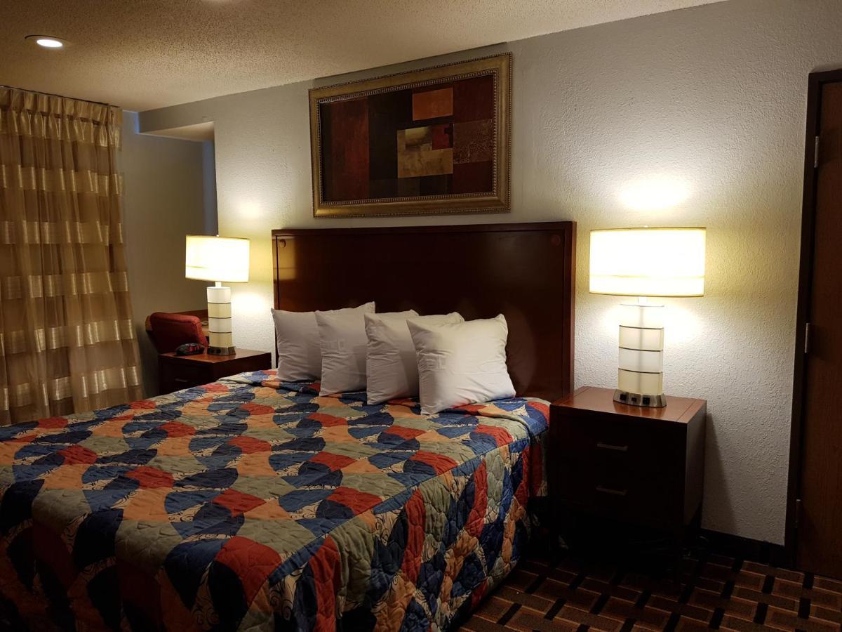 Le Mars Inn And Suites Екстериор снимка