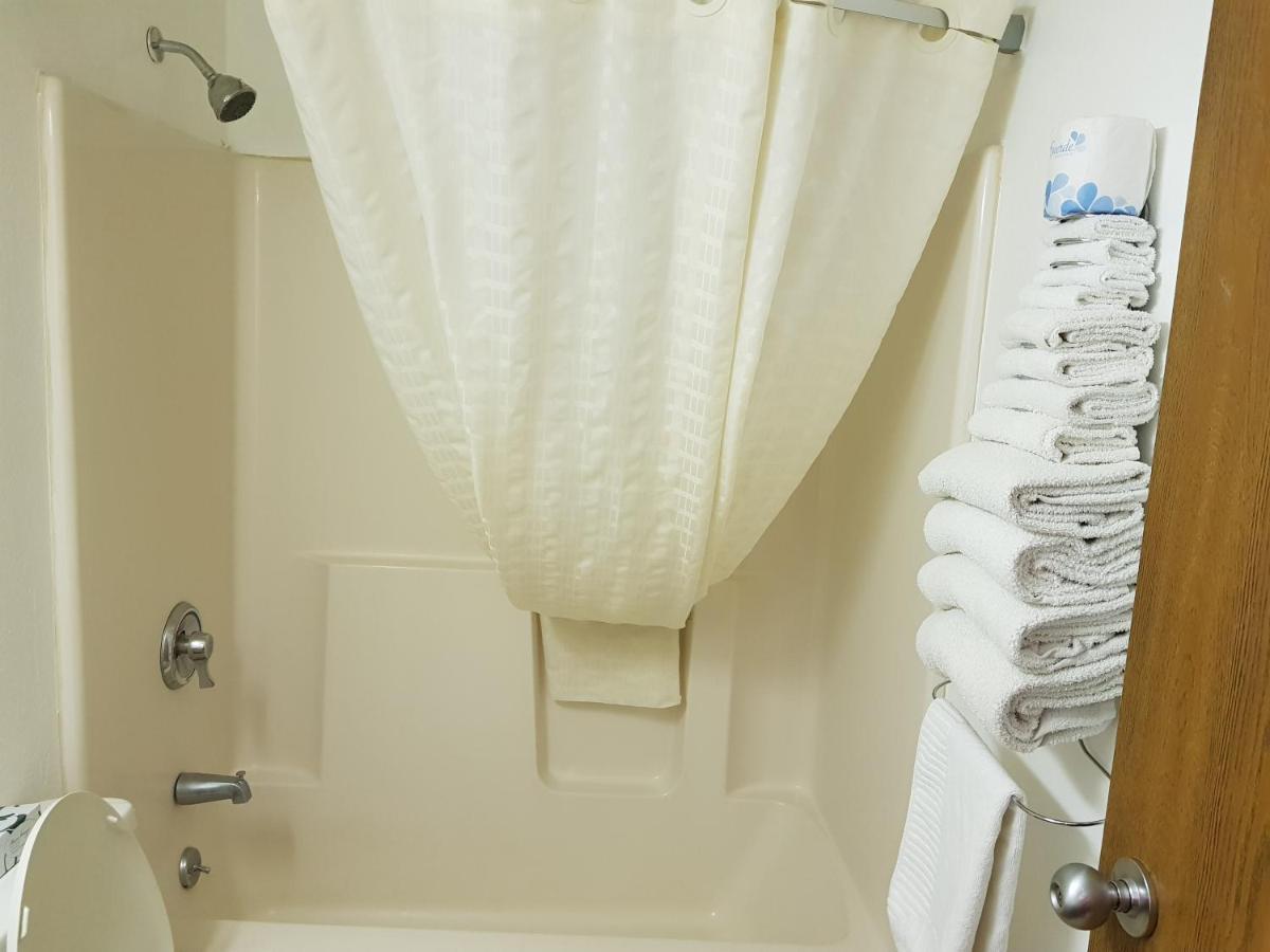 Le Mars Inn And Suites Екстериор снимка