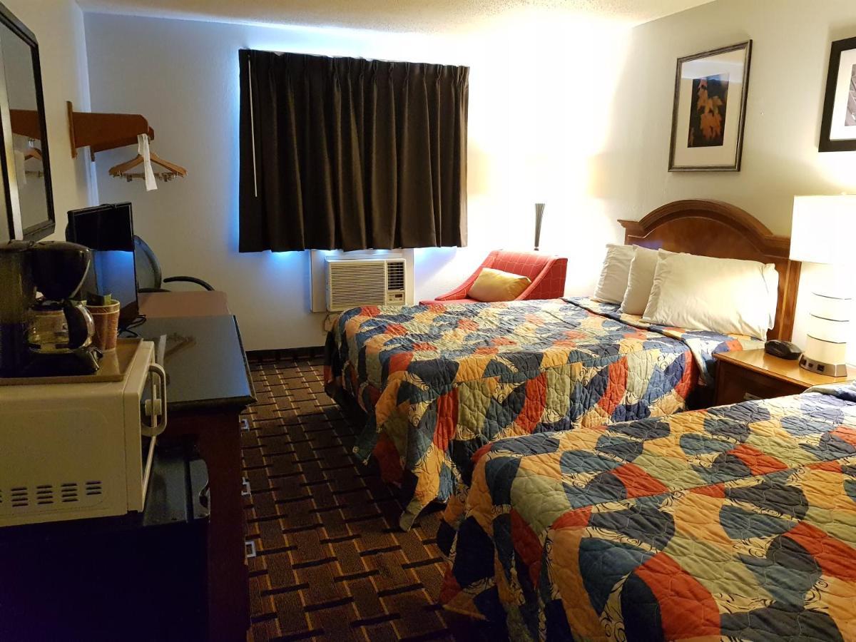 Le Mars Inn And Suites Екстериор снимка