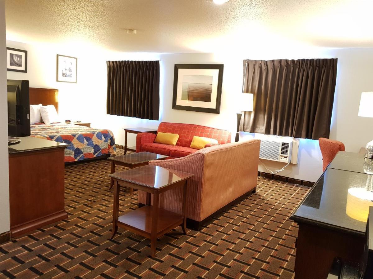 Le Mars Inn And Suites Екстериор снимка