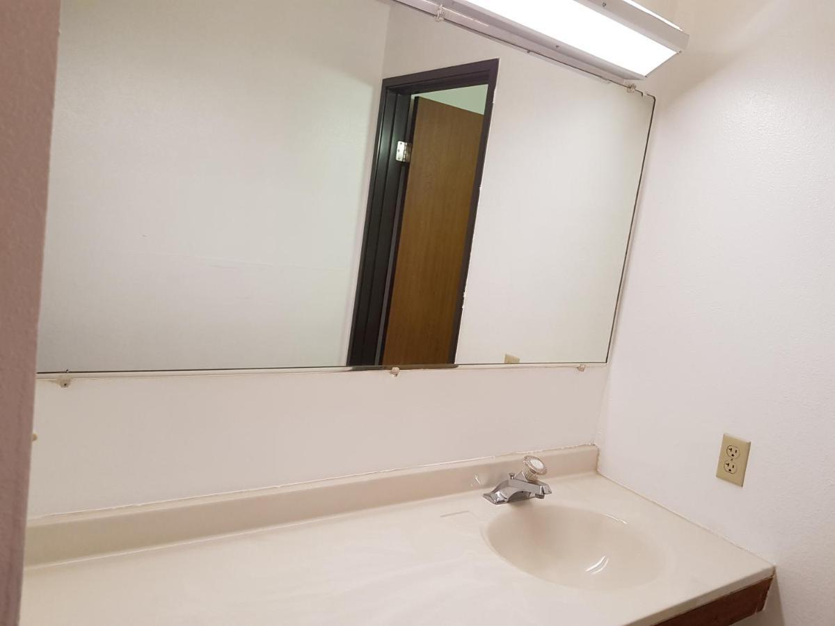 Le Mars Inn And Suites Екстериор снимка